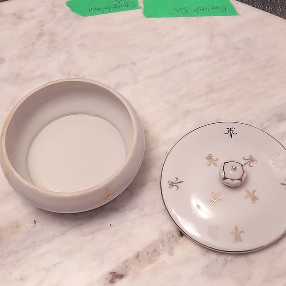 Nasco Stoneware VTG White Trinket Dish Gold Gilt Fleur de Lis Japan - Picture 8 of 13